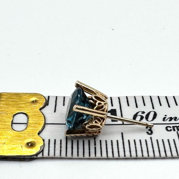 RGE 10K Gold Brilliant Cut London Blue Topaz Scroll Stud Earrings - Picture 6 of 9
